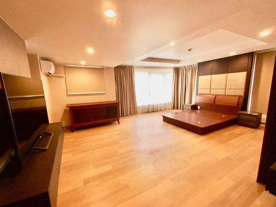 Property photos for Avenue 61