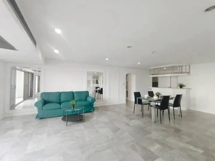 Property photos for The Waterford Diamond