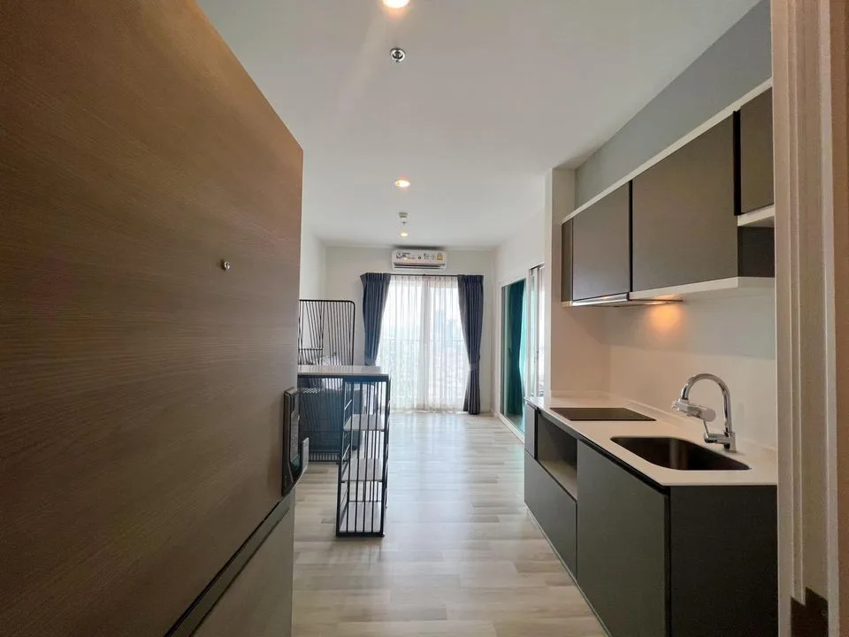 Property photos for The Key Sathorn - Charoenraj