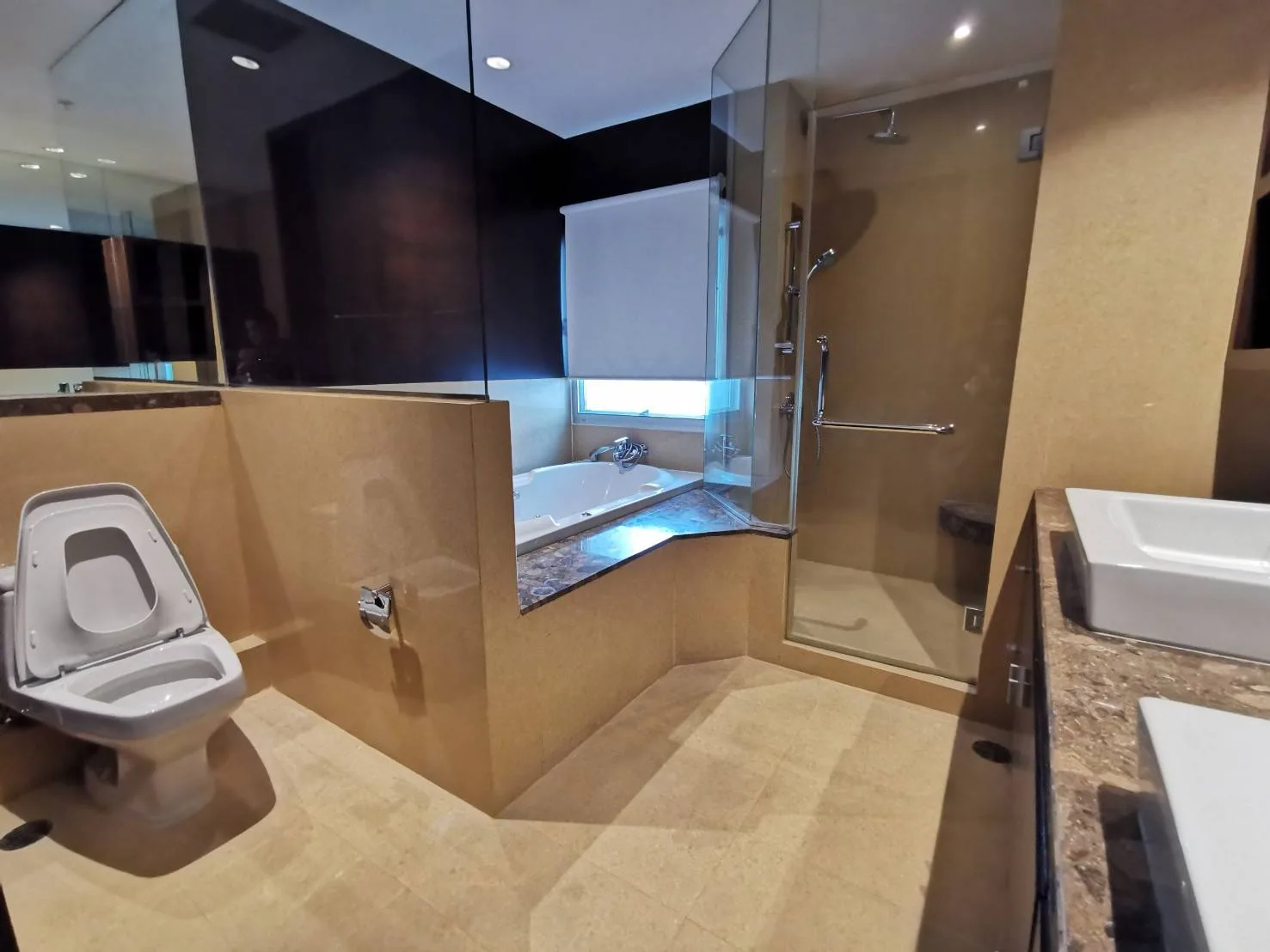 Property photos for Royal Residence Park
