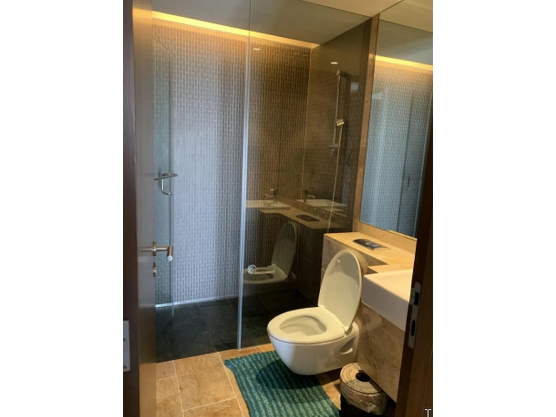 Property photos for Hansar Rajdamri