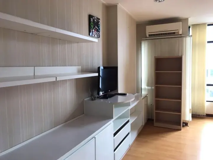 Property photos for Phayathai Place