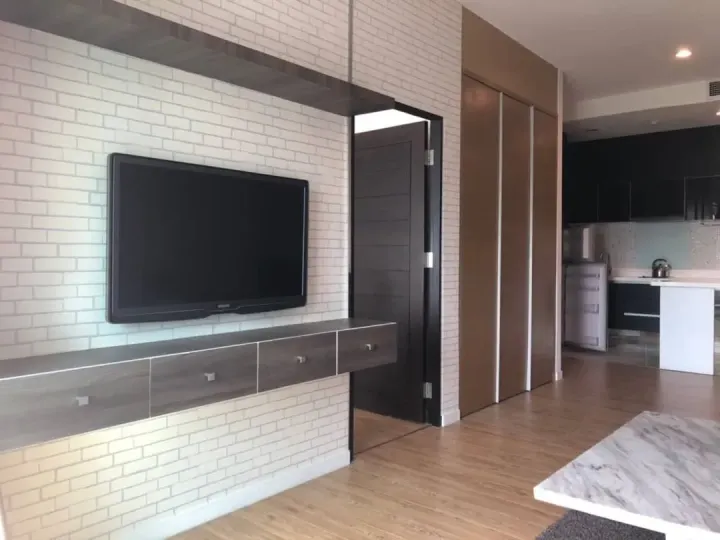 Property photos for Eight Thonglor Residence