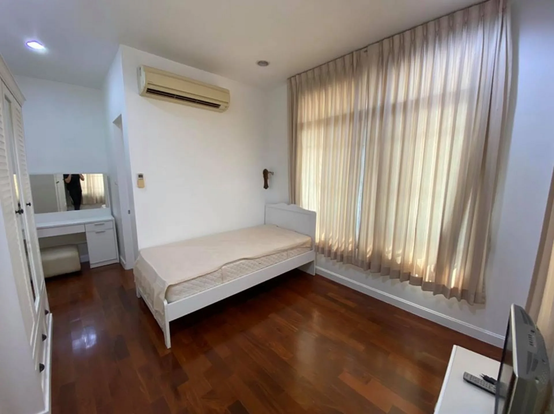 Property photos for Moobaan Narasiri Pattanakarn-srinakarindra