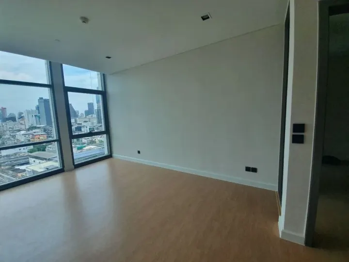 Property photos for The Room Charoenkrung 30