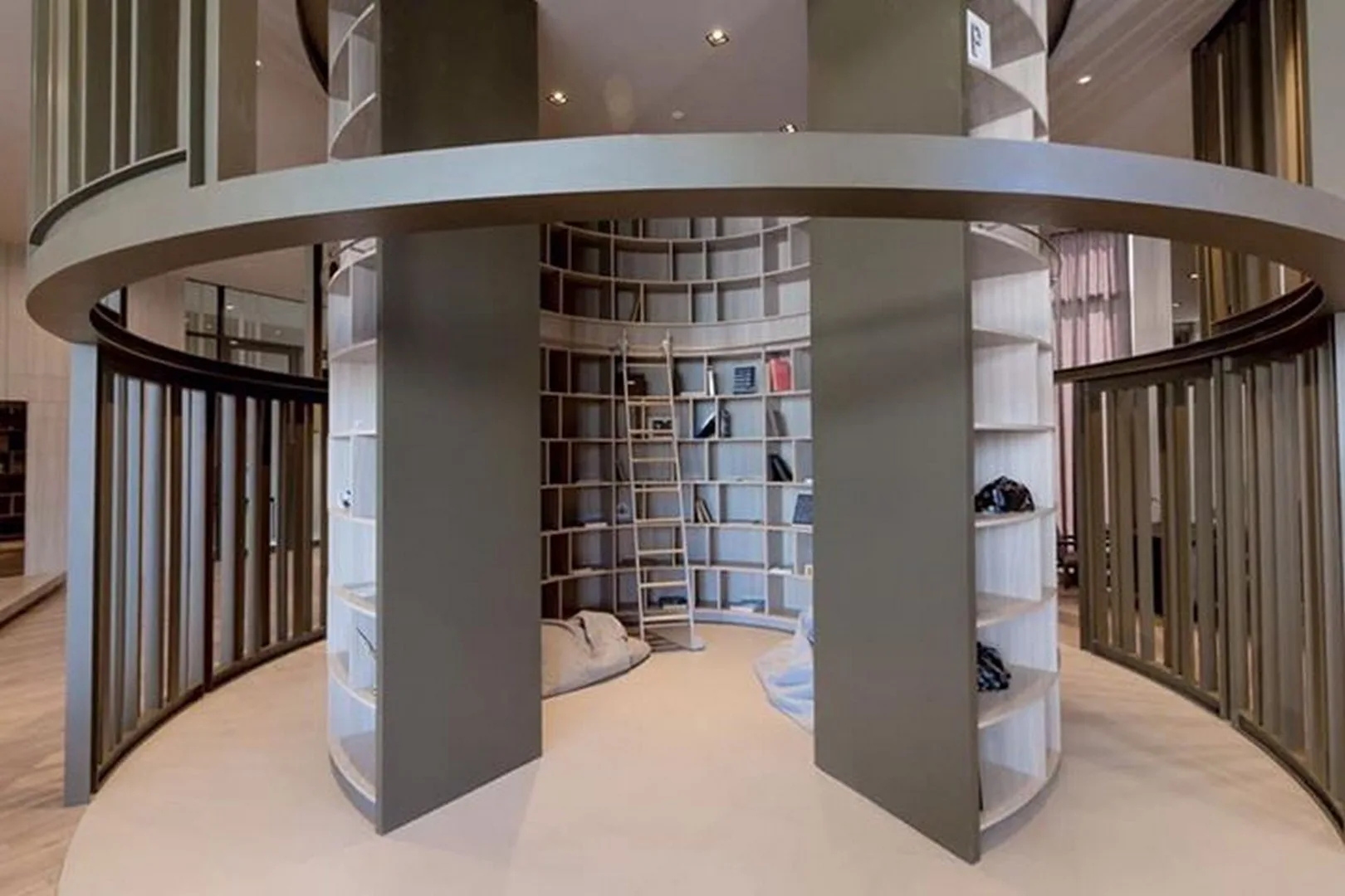Property photos for Centric Ratchada - Huai Khwang