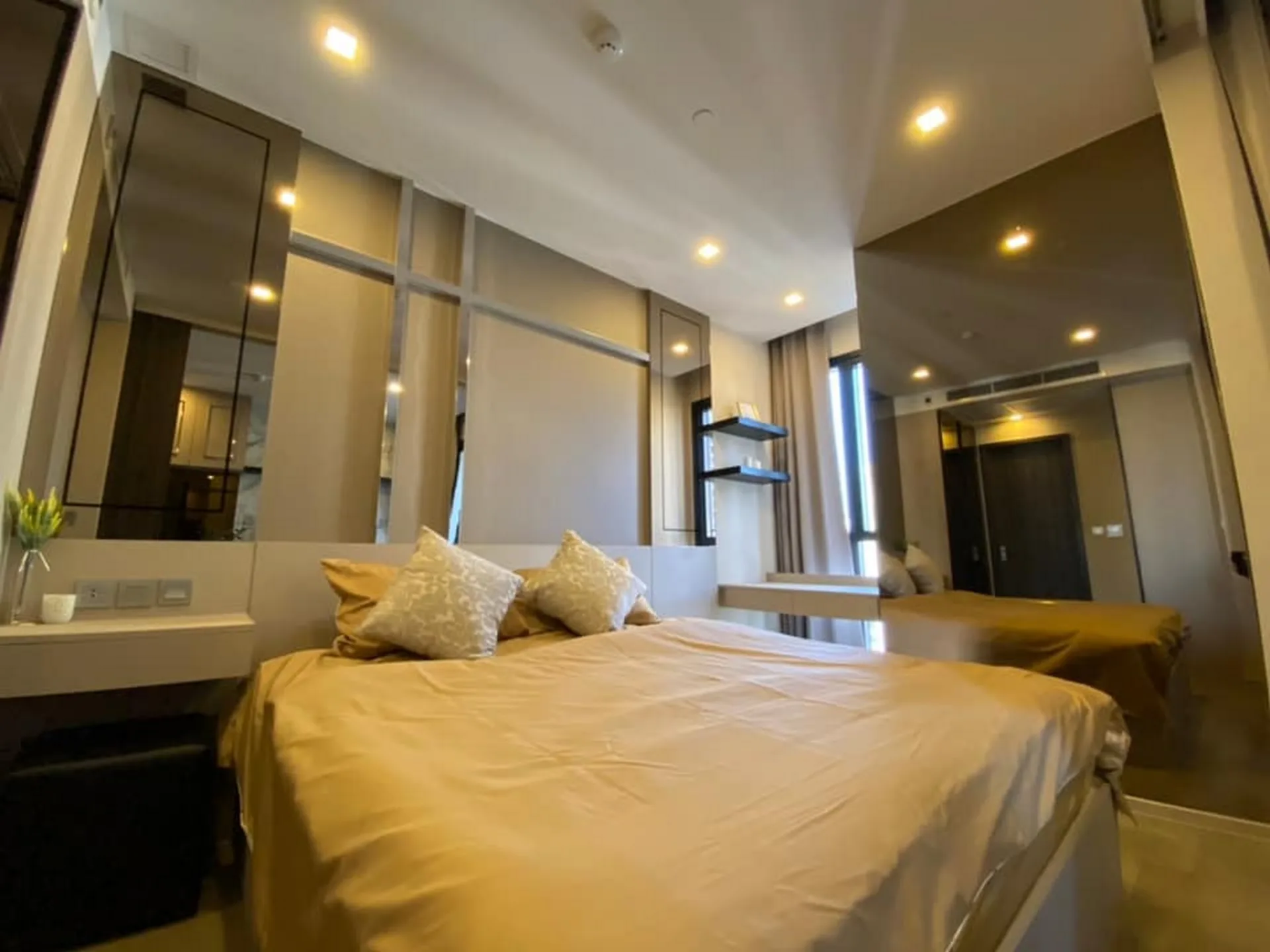 Property photos for Ashton Asoke