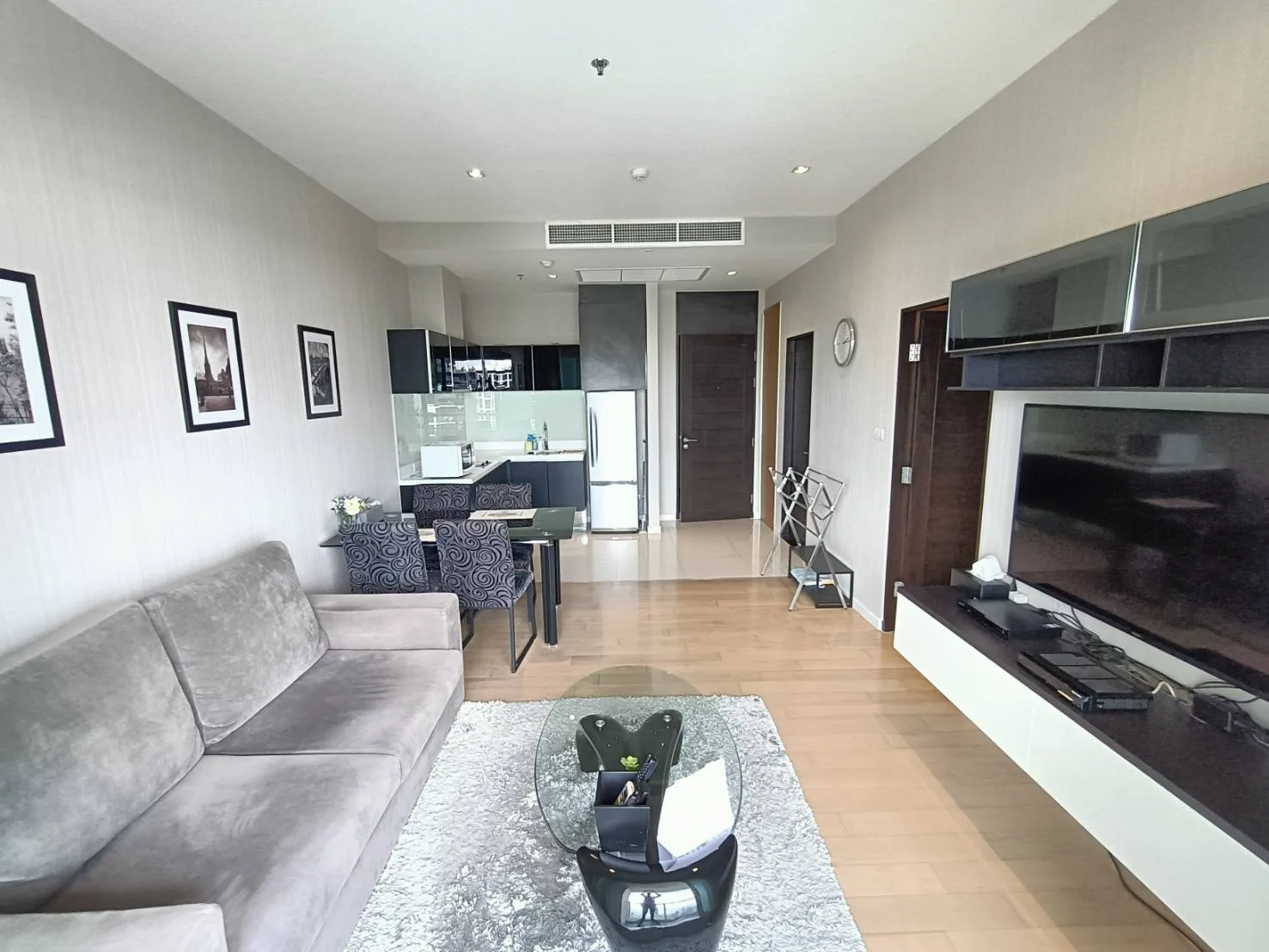 Property photos for Eight Thonglor Residence