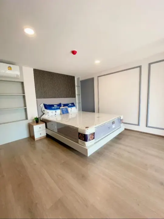 Property photos for Knightsbridge Space Rama 4
