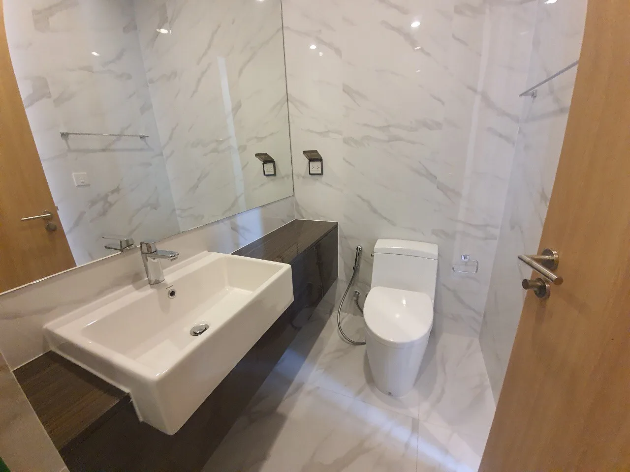Property photos for Noble BE19