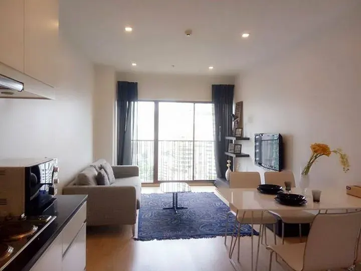 Property photos for Noble Refine