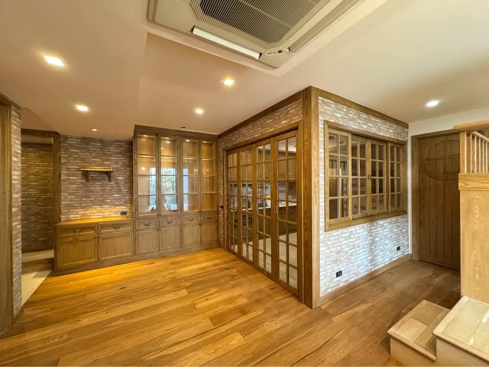 Property photos for The Legend Saladaeng