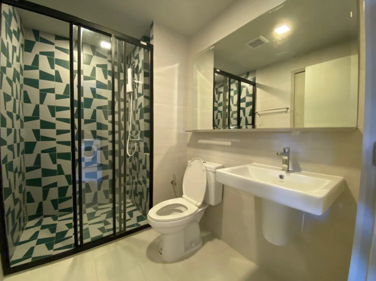 Property photos for THE BASE Sukhumvit 50