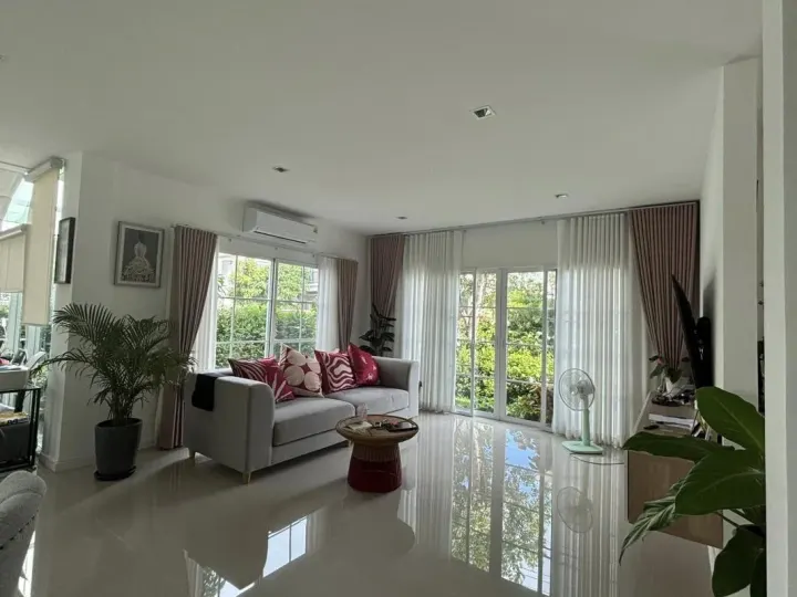 Property photos for Casa Grand Onnuch ??? Wongwhaen