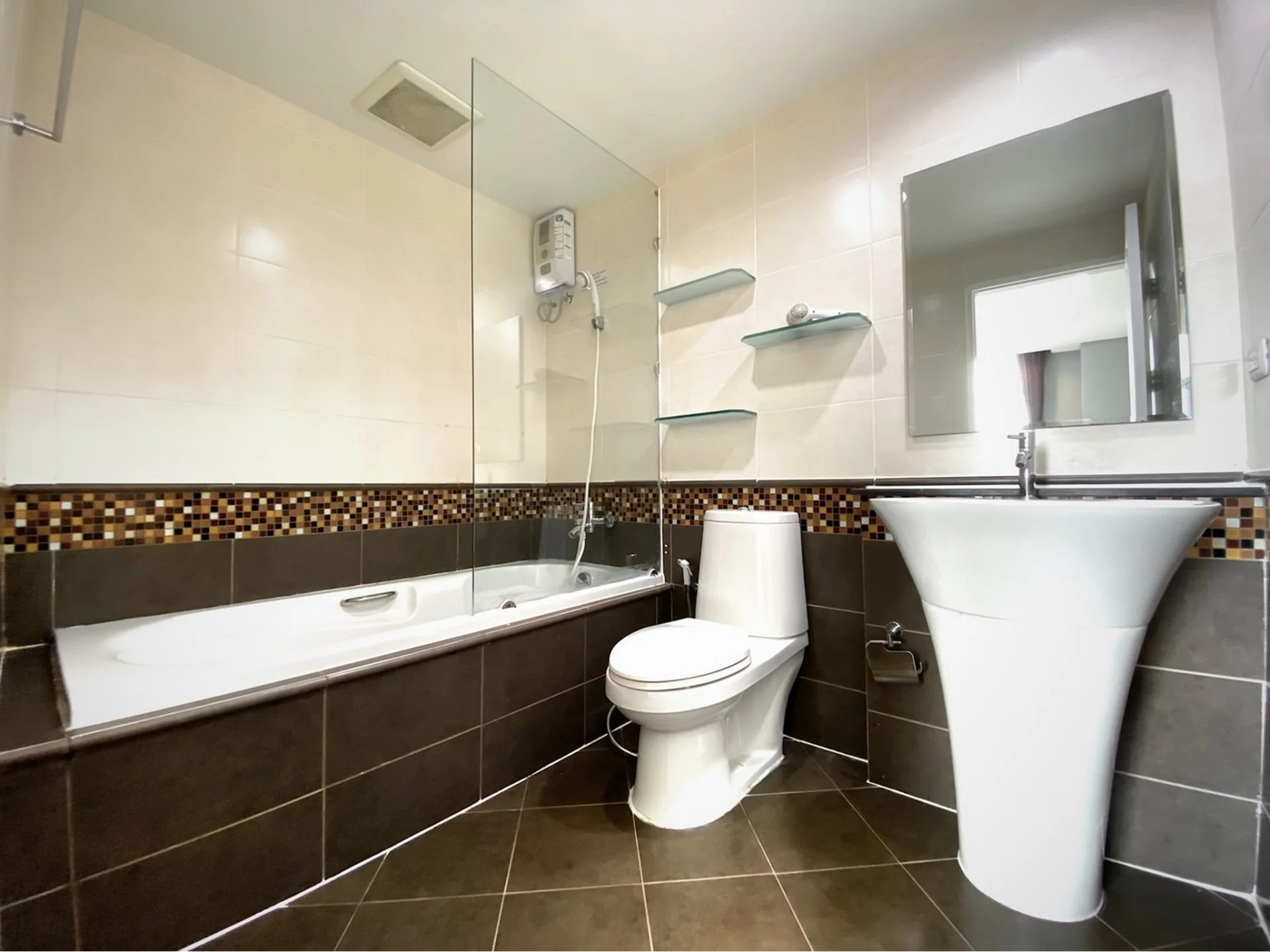 Property photos for The Waterford Sukhumvit 50 Onnut