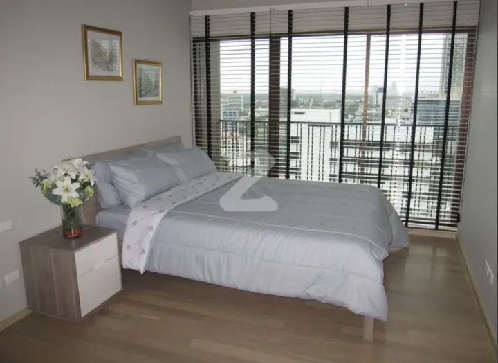 Property photos for Noble Refine