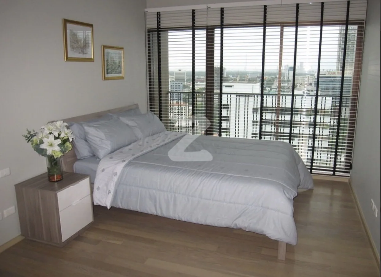 Property photos for Noble Refine