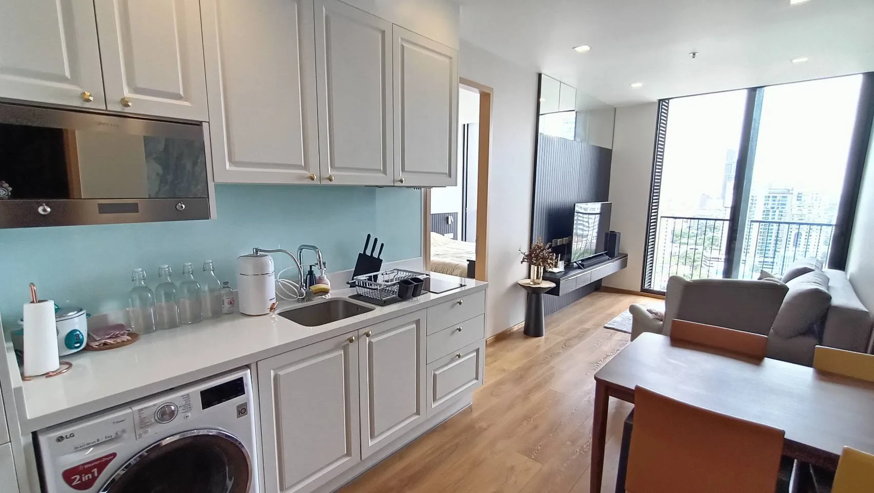 Property photos for Noble BE 33