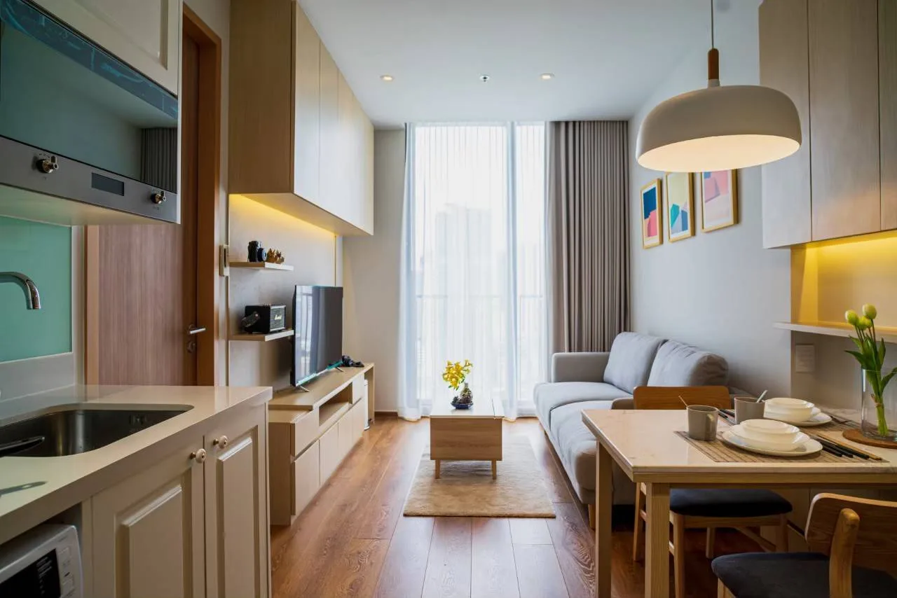 Property photos for Noble BE 33