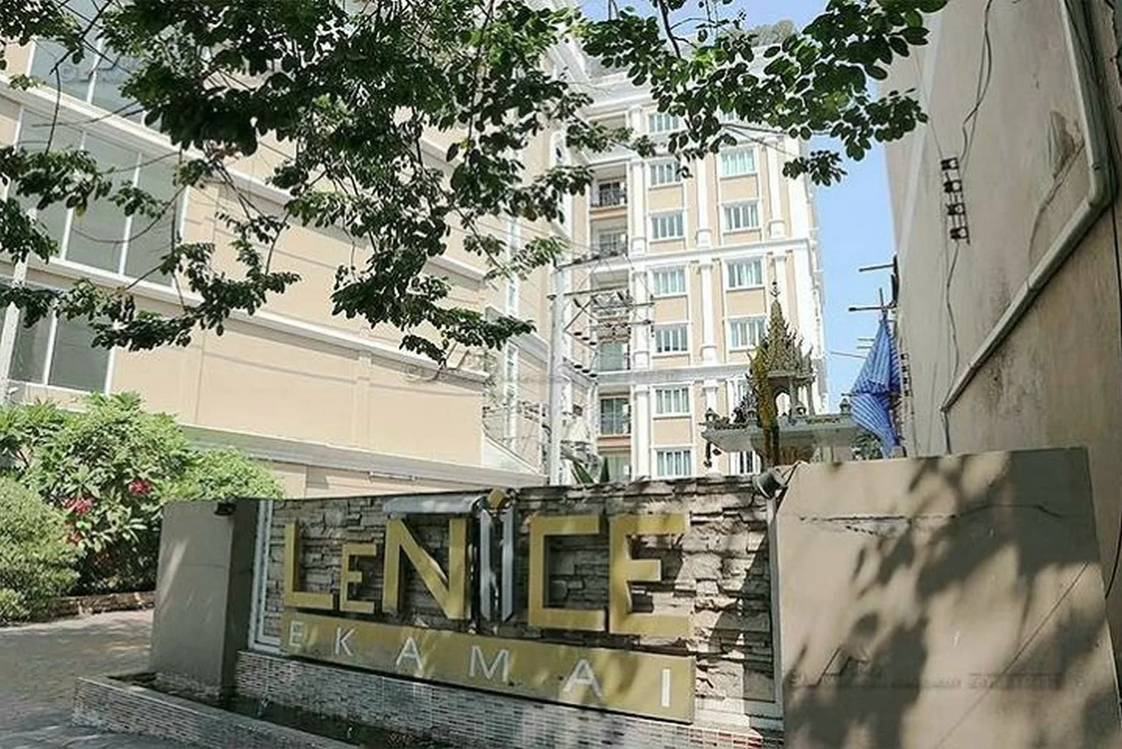 Property photos for Le Nice Ekamai