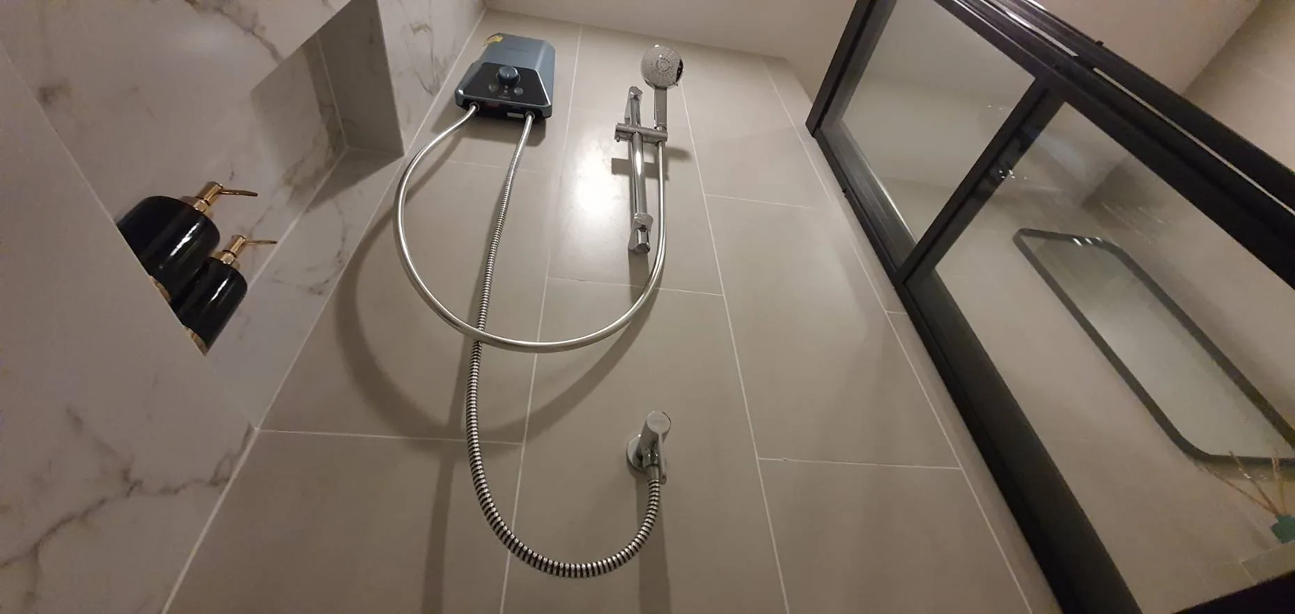 Property photos for Metris Rama 9-ramkhamhaeng