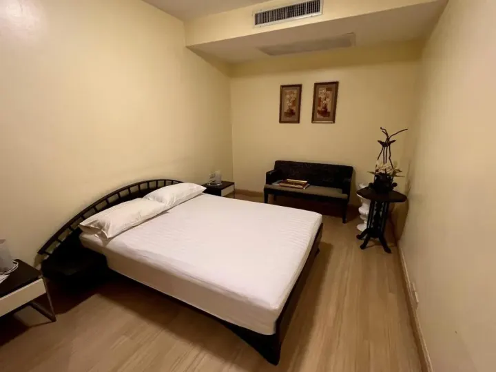 Property photos for Baan Sathorn Chaopraya