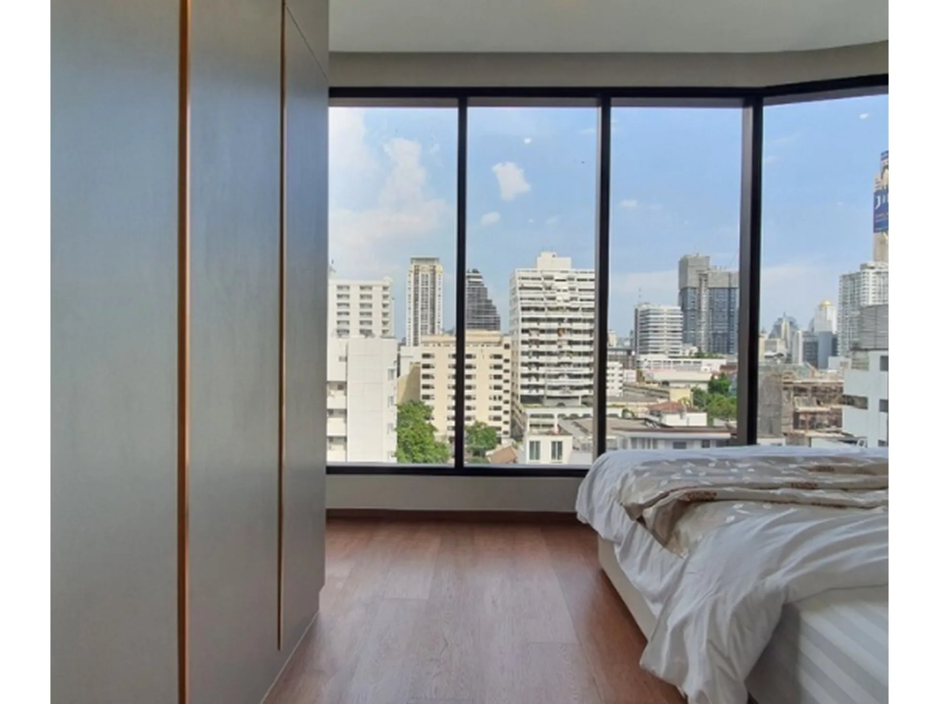 Property photos for Ideo Q Victory