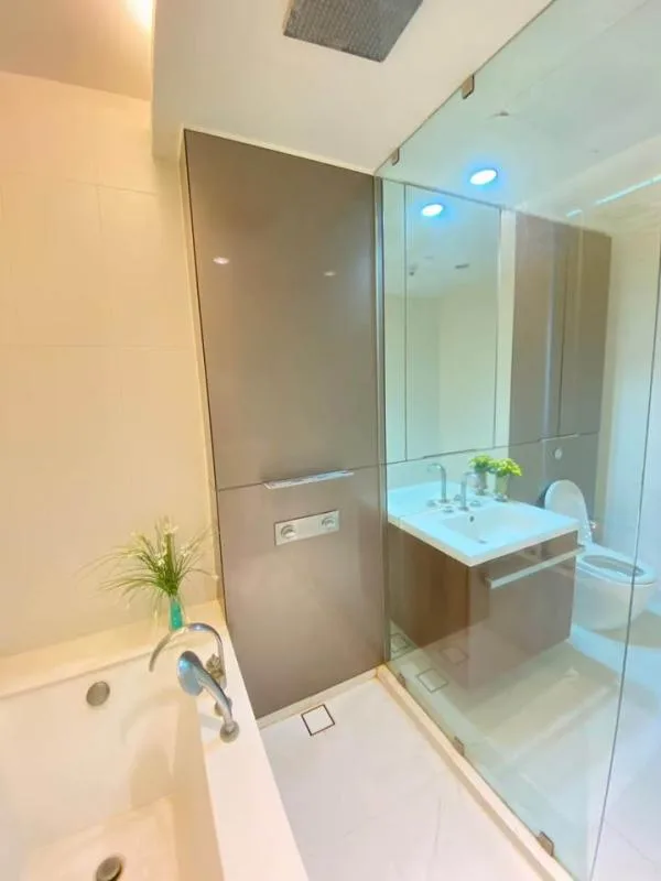 Property photos for 185 Rajadamri