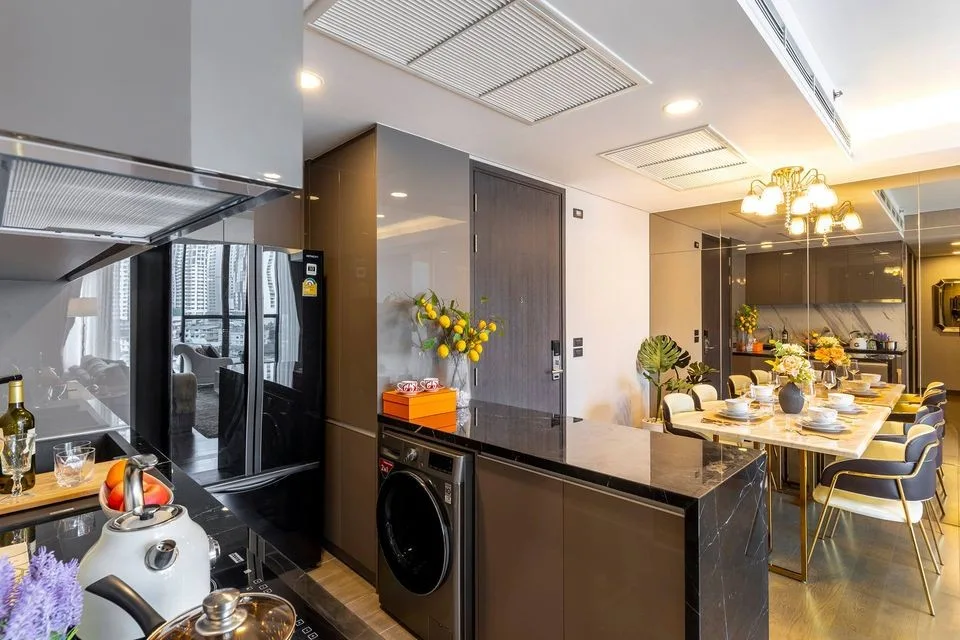 Property photos for Siamese Exclusive Queens