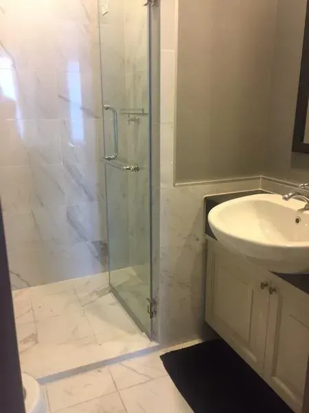Property photos for The Reserve - Kasemsan 3