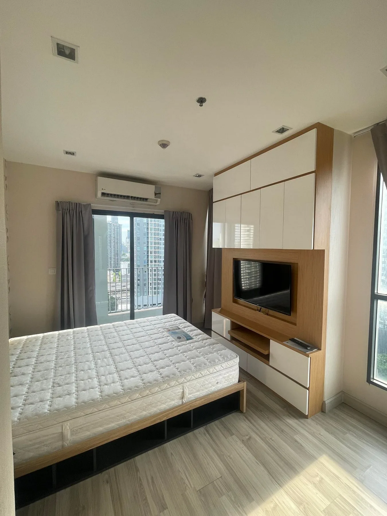 Property photos for Ideo Mobi Rama 9