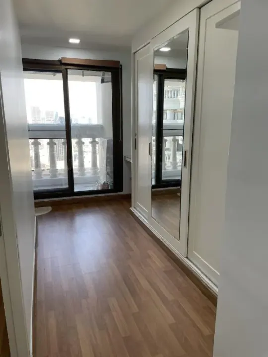 Property photos for State Tower