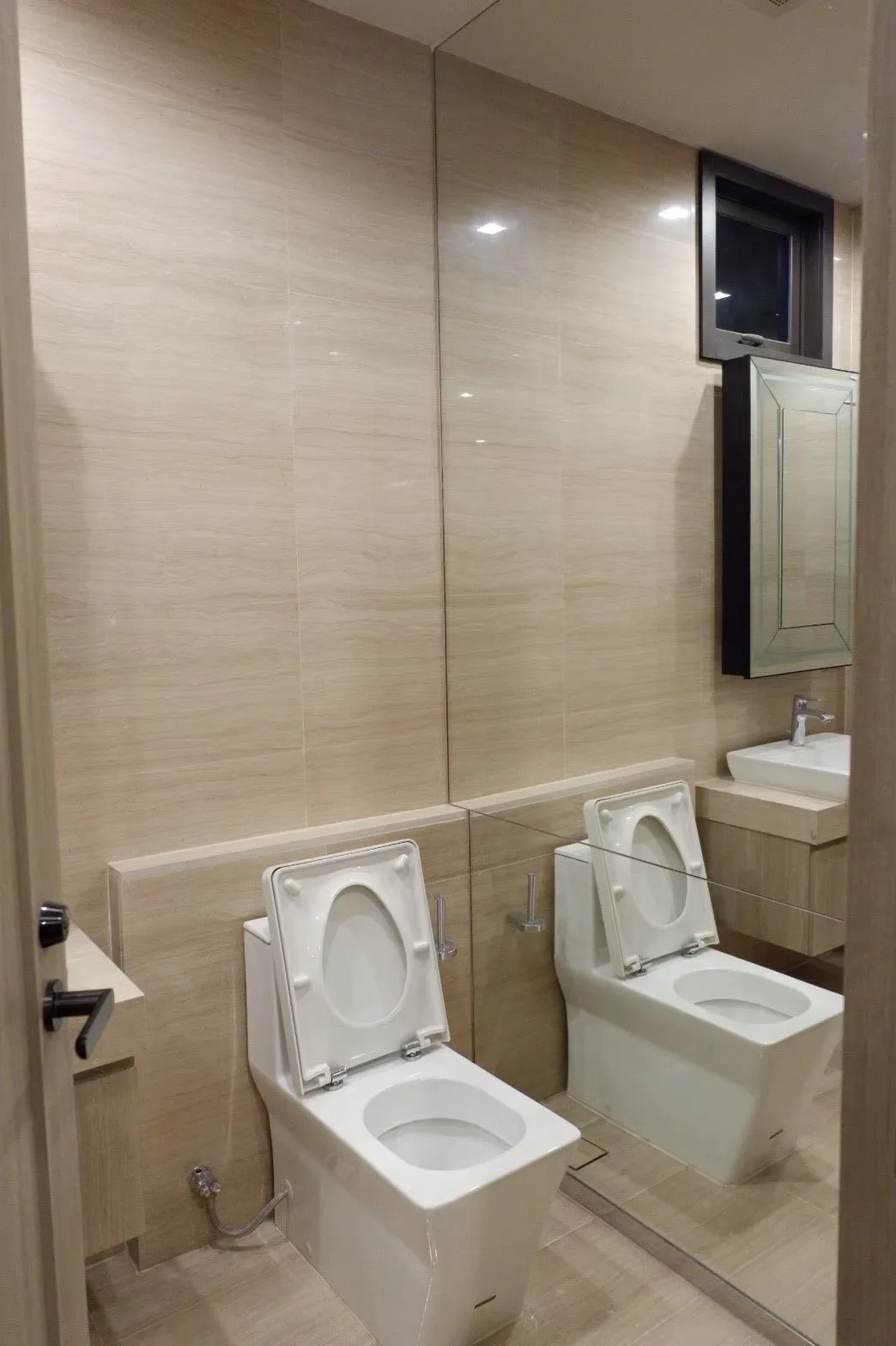 Property photos for The XXXIX by Sansiri
