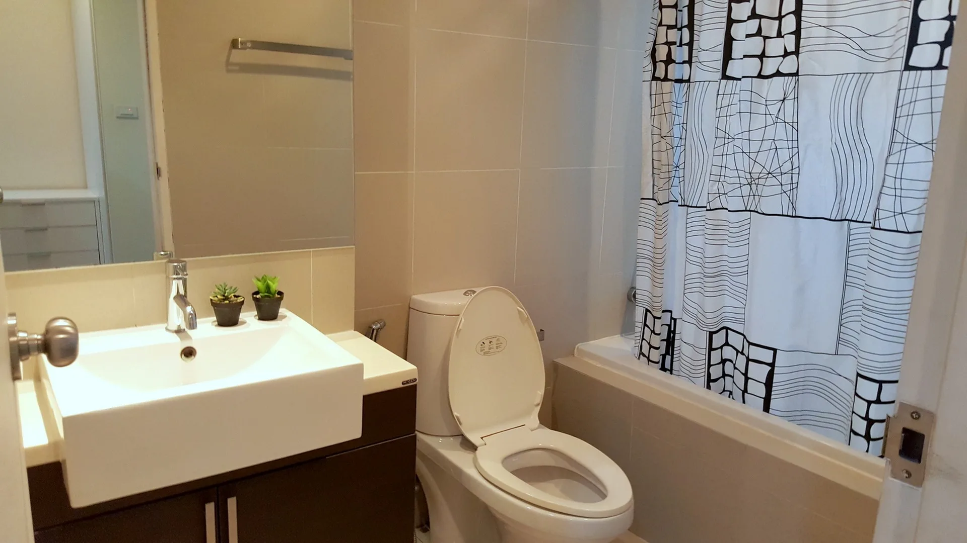 Property photos for Noble Remix