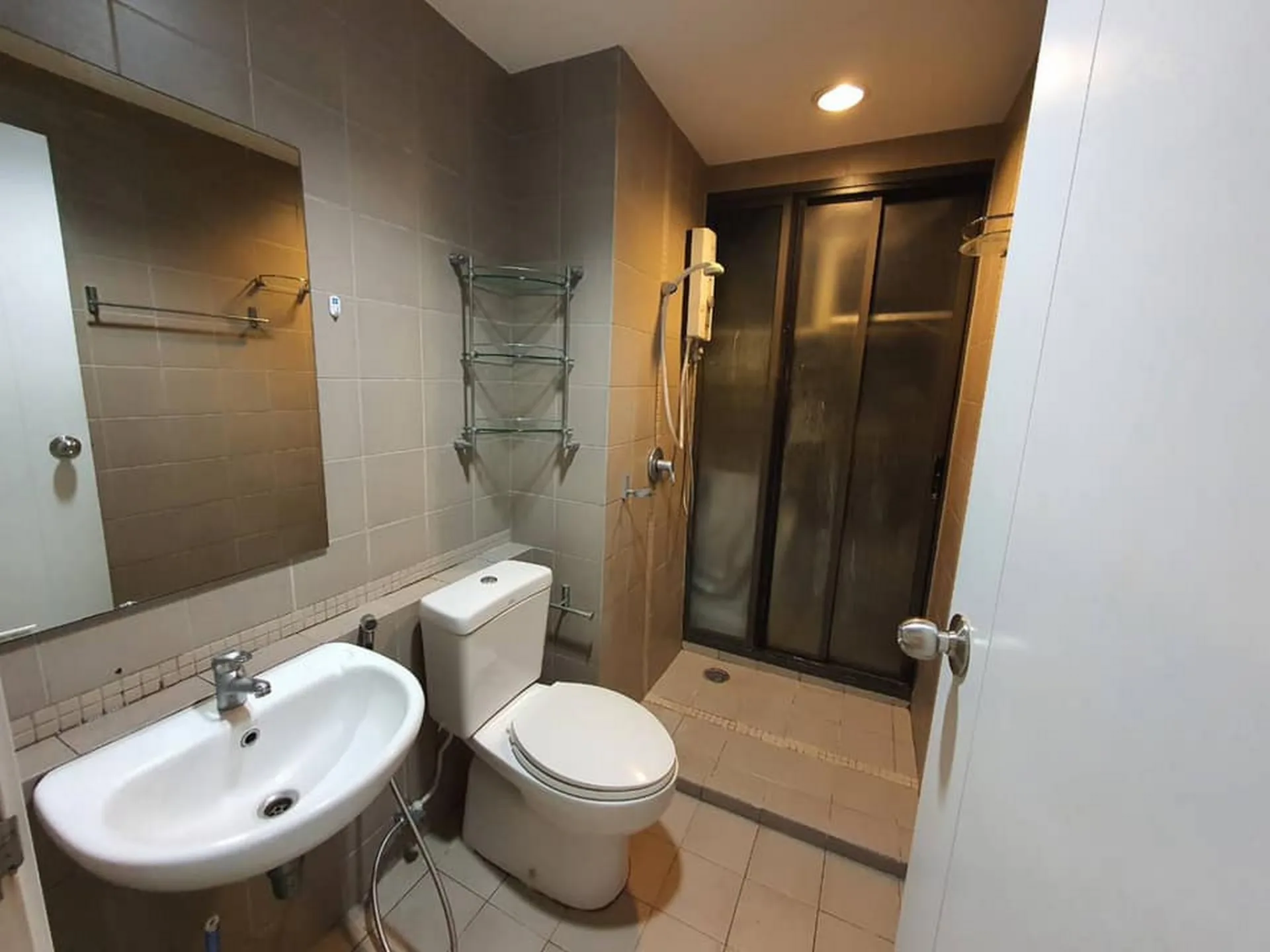 Property photos for Fuse Mobius Ramkhamhaeng Station