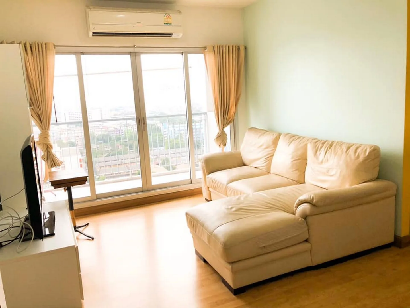 Property photos for The Parkland Taksin - Thapra
