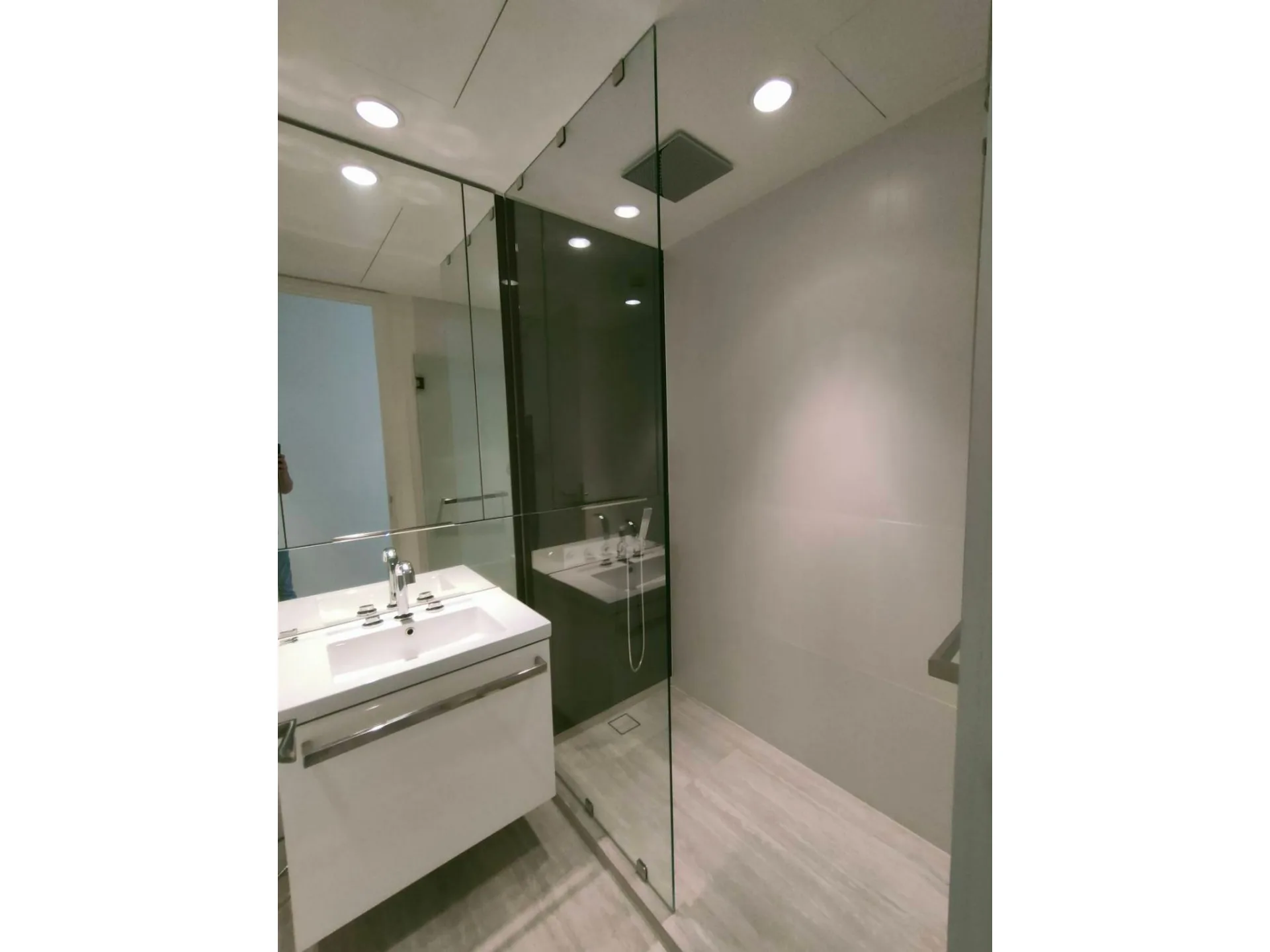 Property photos for 185 Rajadamri