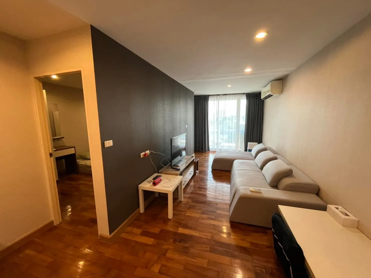 Property photos for The Niche Sukhumvit 49