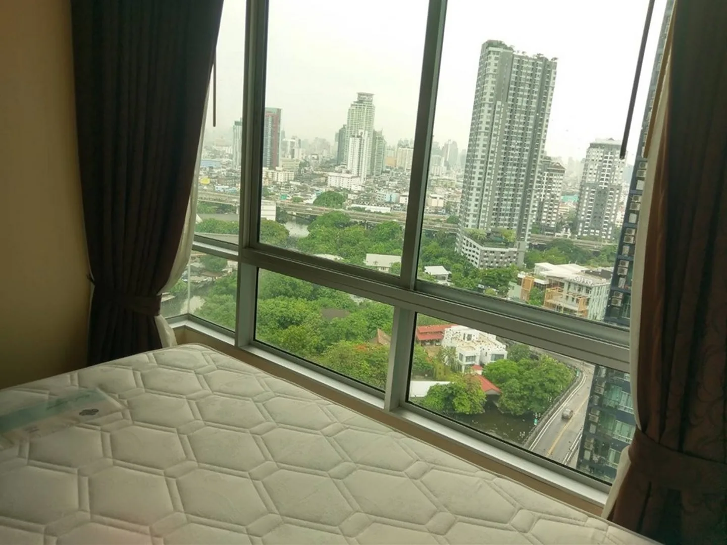 Property photos for The Base Sukhumvit 77