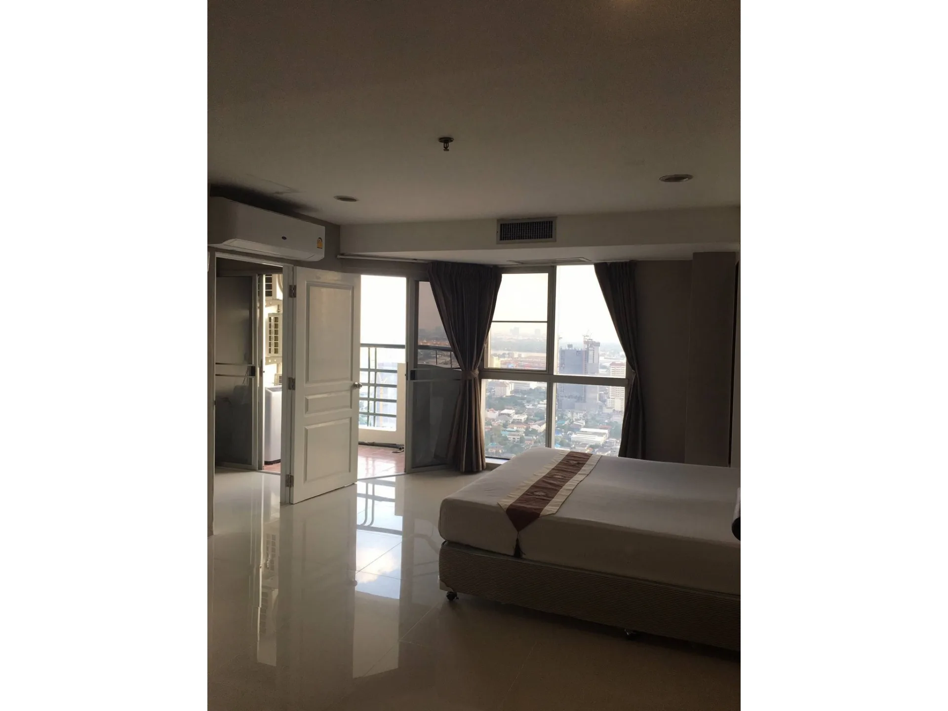 Property photos for The Waterford Diamond