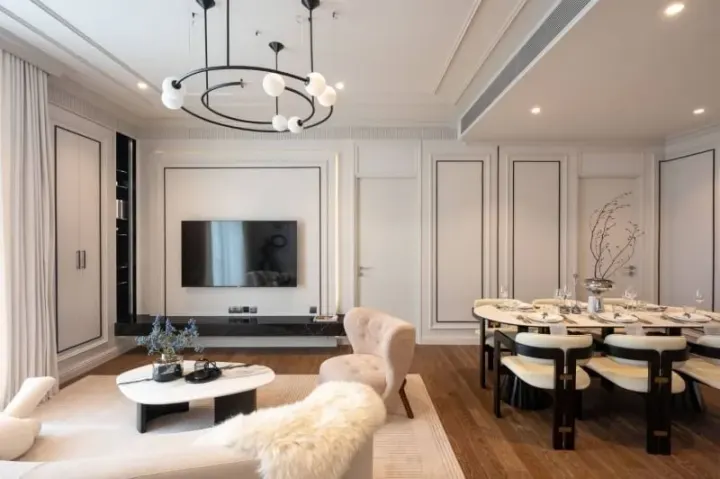 Property photos for Muniq Langsuan