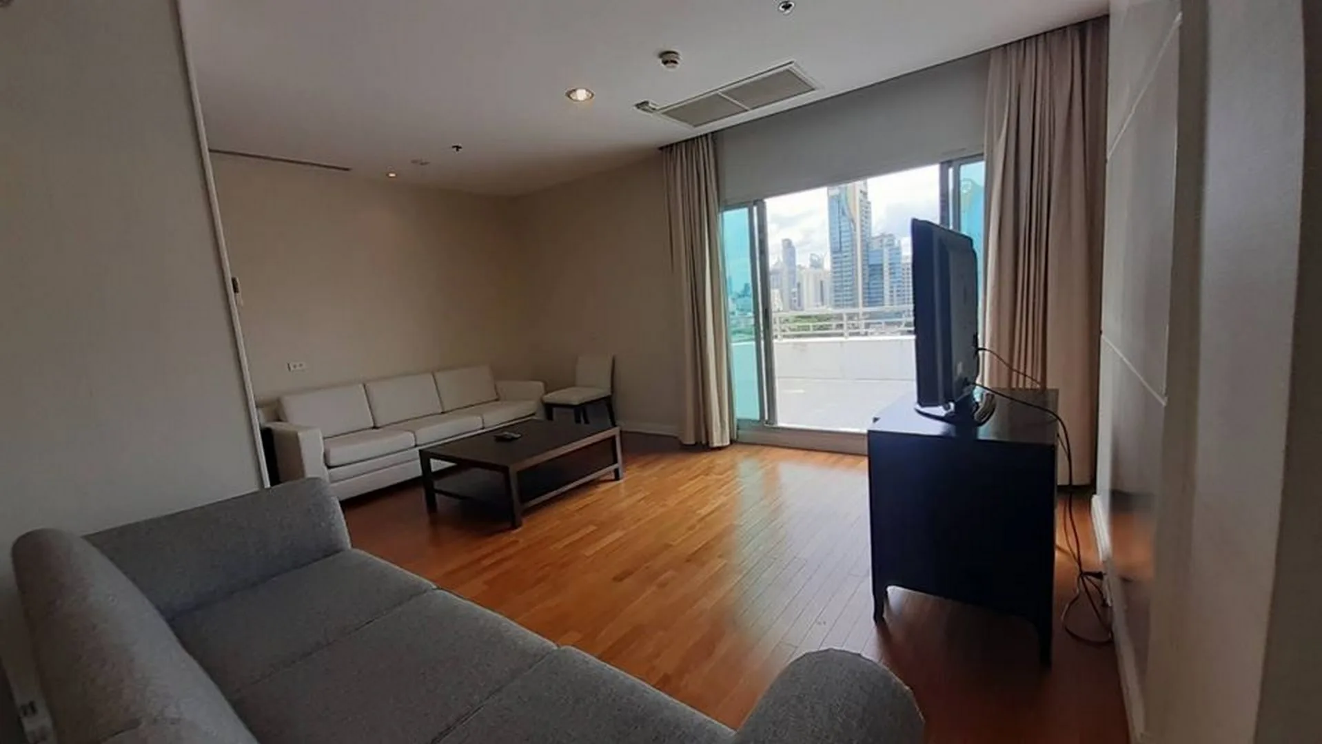 Property photos for Royal Residence Park