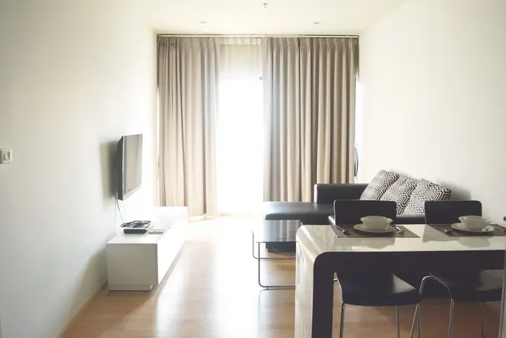 Property photos for Noble Refine