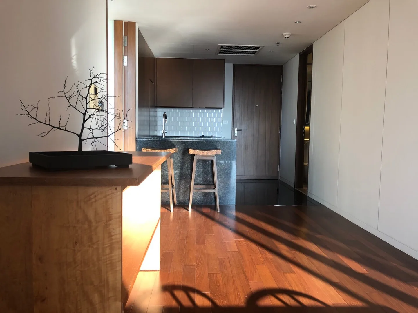 Property photos for Hansar Rajdamri