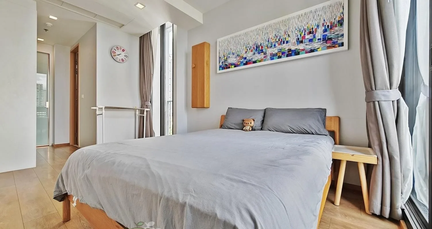 Property photos for Noble BE 33