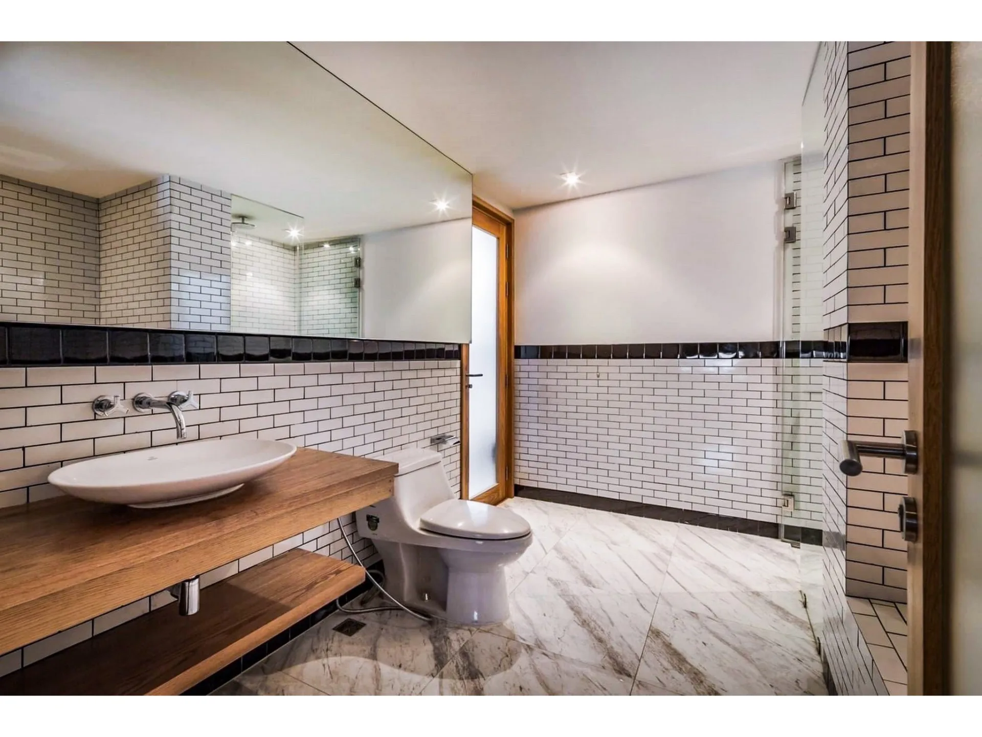 Property photos for Noble Cube Pattanakarn