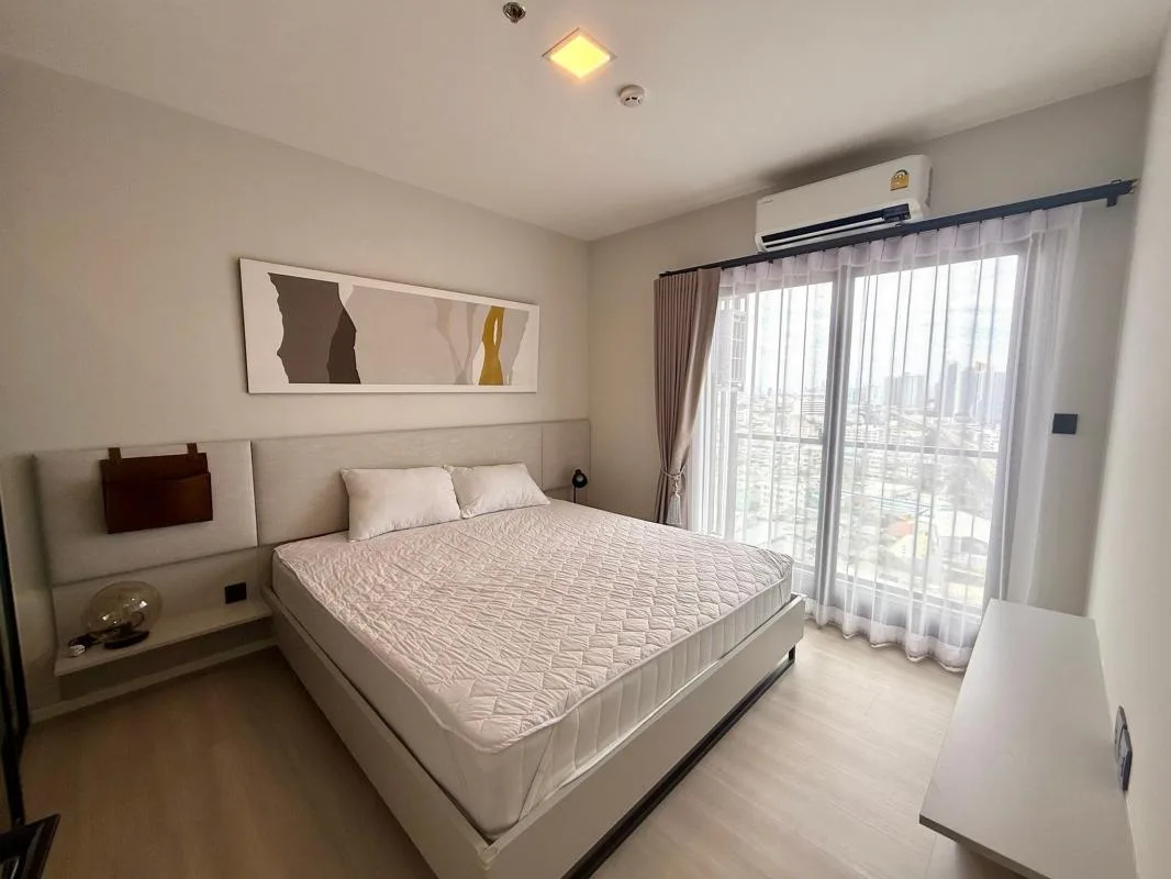 Property photos for The Key Mrt Phetkasem 48