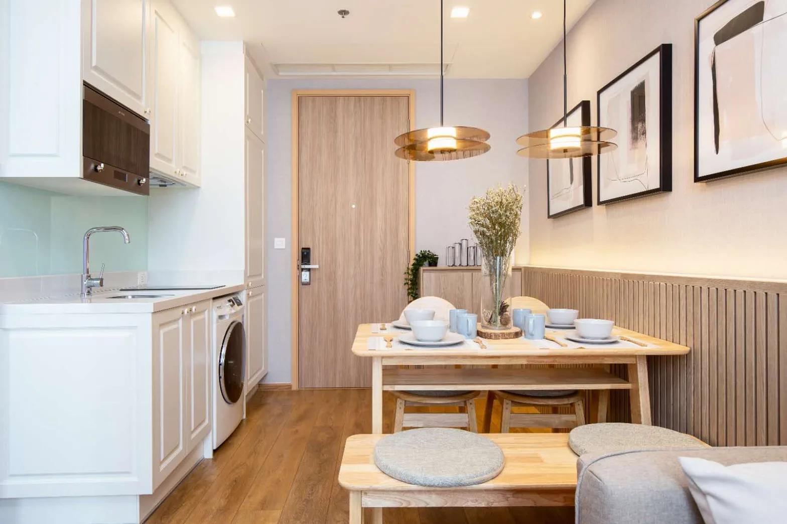 Property photos for Noble BE 33
