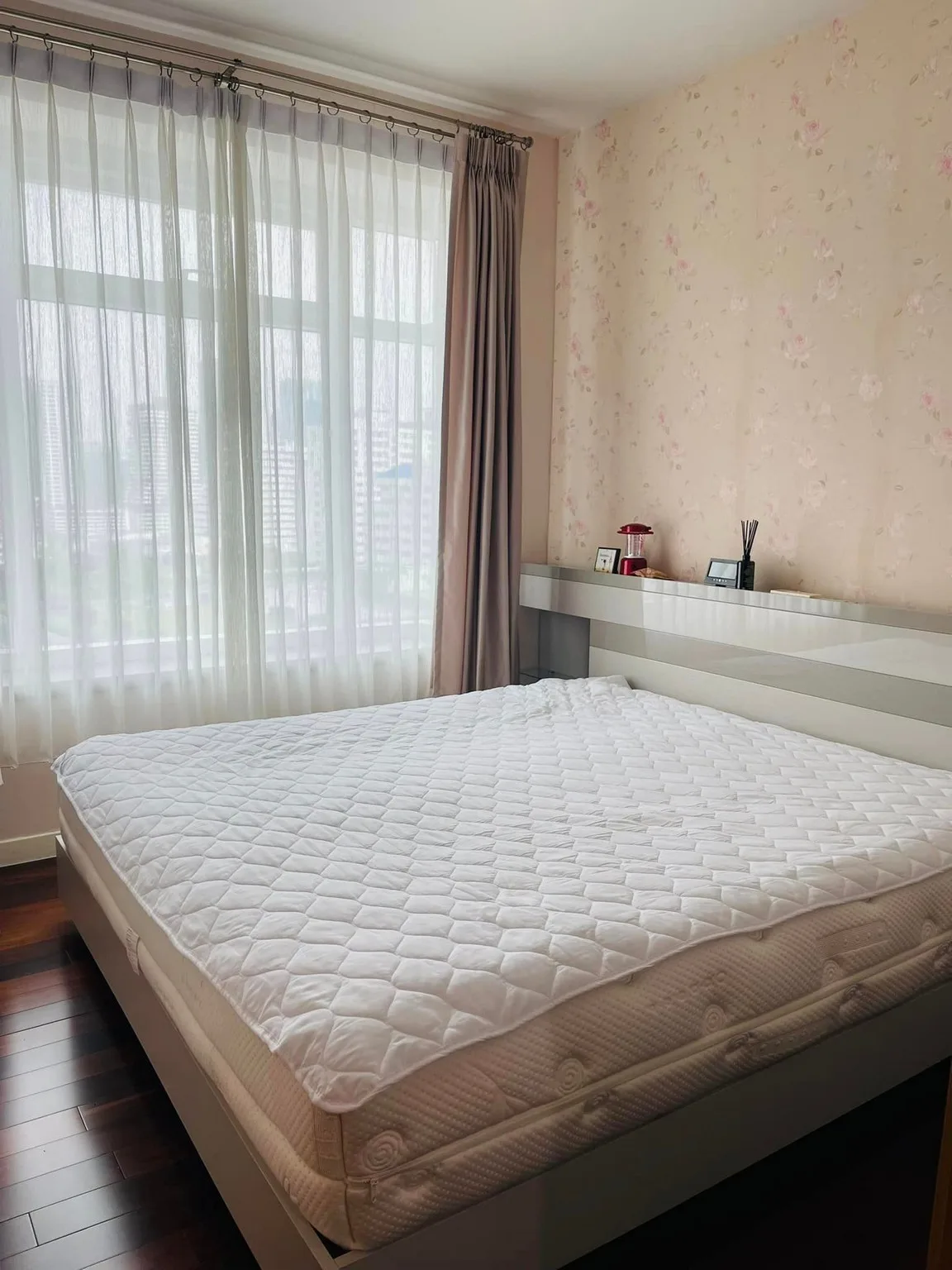 Property photos for Circle Condominium