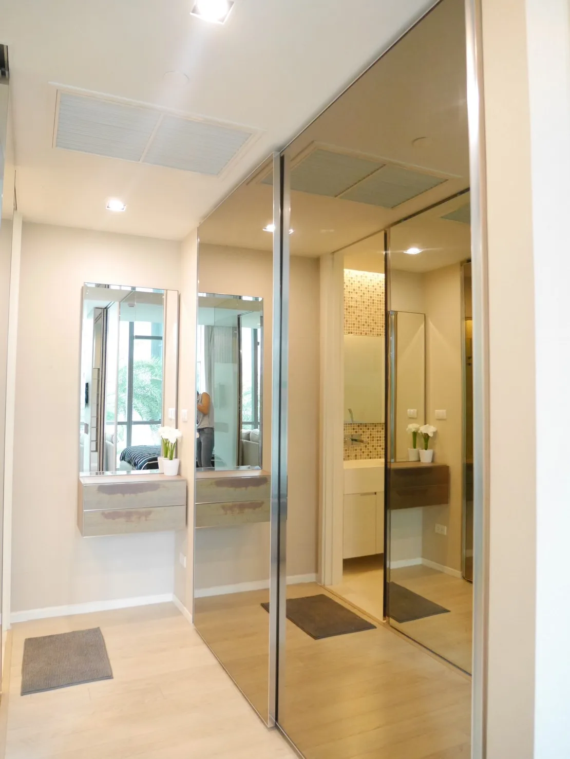 Property photos for The Room Sukhumvit 21